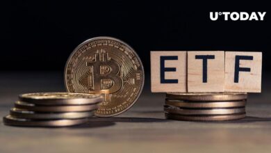 Bitcoin retail etf outflows 494 m analysts eye market bottom