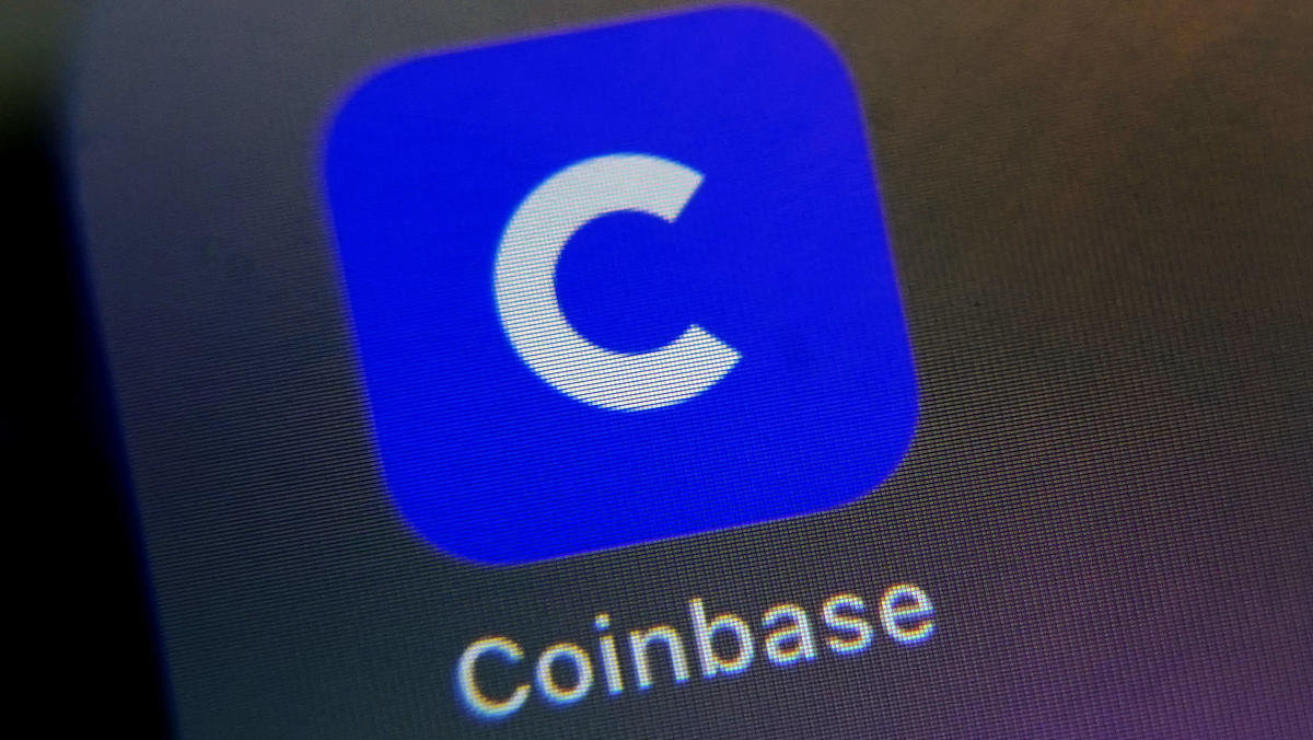 Coinbase earnings q4 revenue surge beat analyst expectations