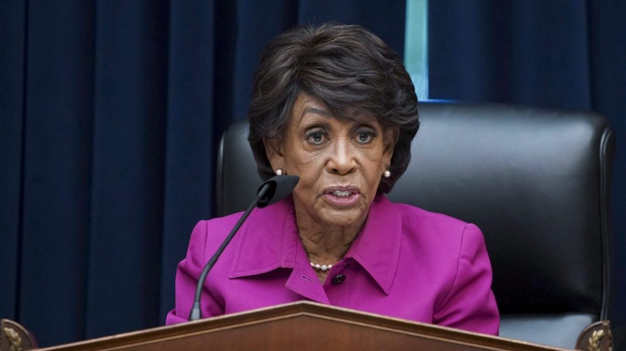 Maxine waters bipartisan stablecoin legislation